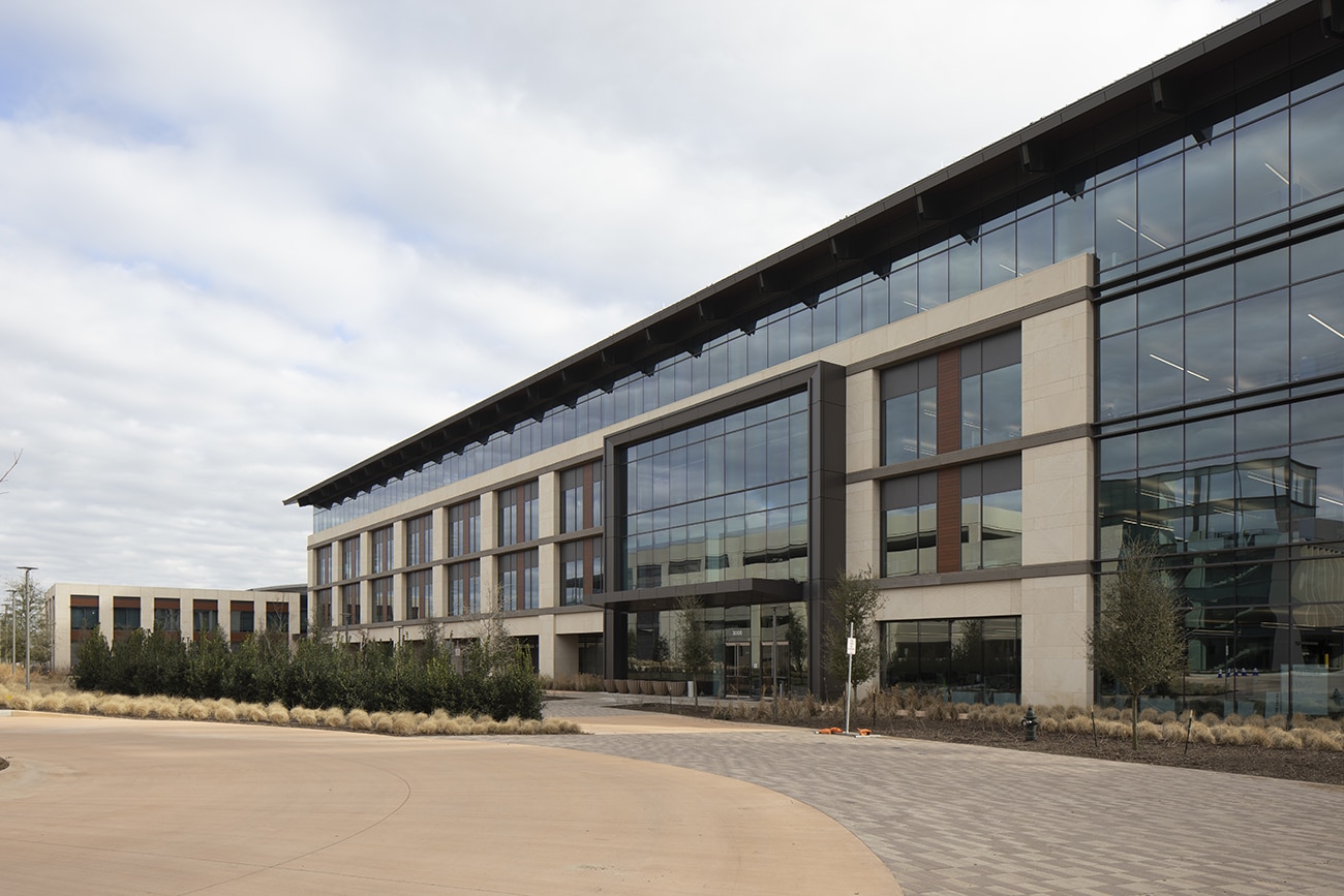 A building on Schwab's Westlake, TX, campus