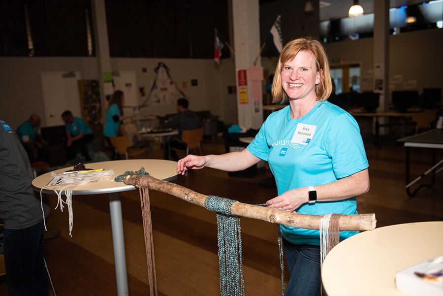 Schwab SVP Stacy Hammond volunteering in San Francisco, CA